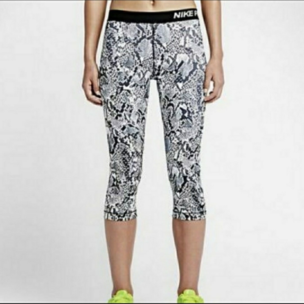 Nike Pro crop leggins